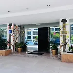 Paraiso Ponderosa, Lovely Estudio Americas 아파트