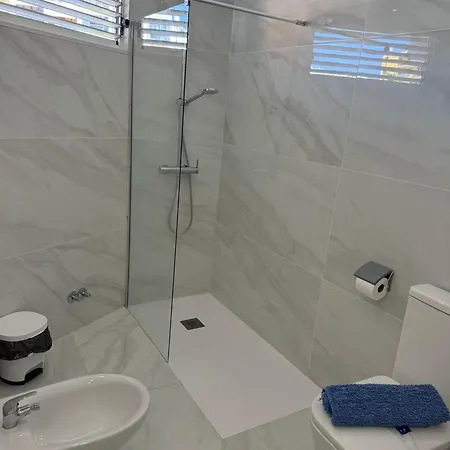 Paraiso Ponderosa, Lovely Estudio Americas