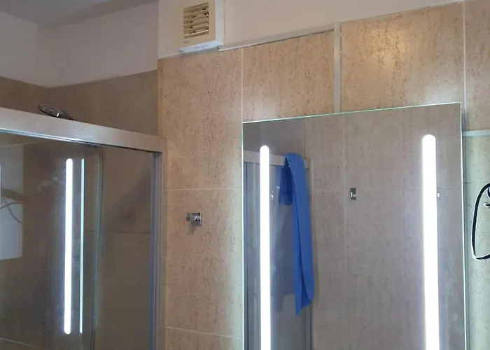 Paraiso Ponderosa, Lovely Estudio Americas