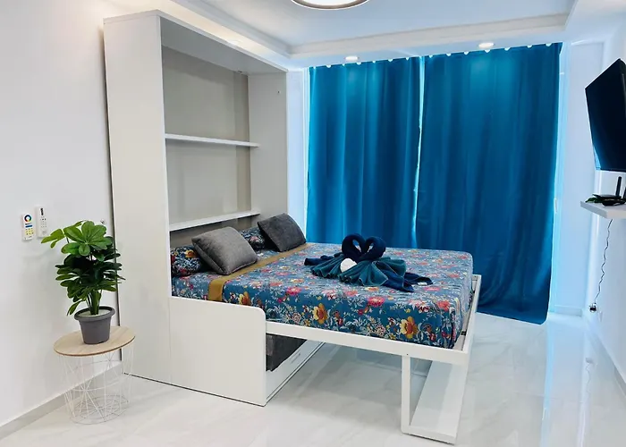 Paraiso Ponderosa, Lovely Estudio Americas 아파트 Playa Feñabe
